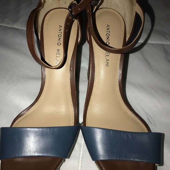 Blue and Brown Leather Antonio Melani Block heeled sandals. Size 8.5 - Picture 3 of 5